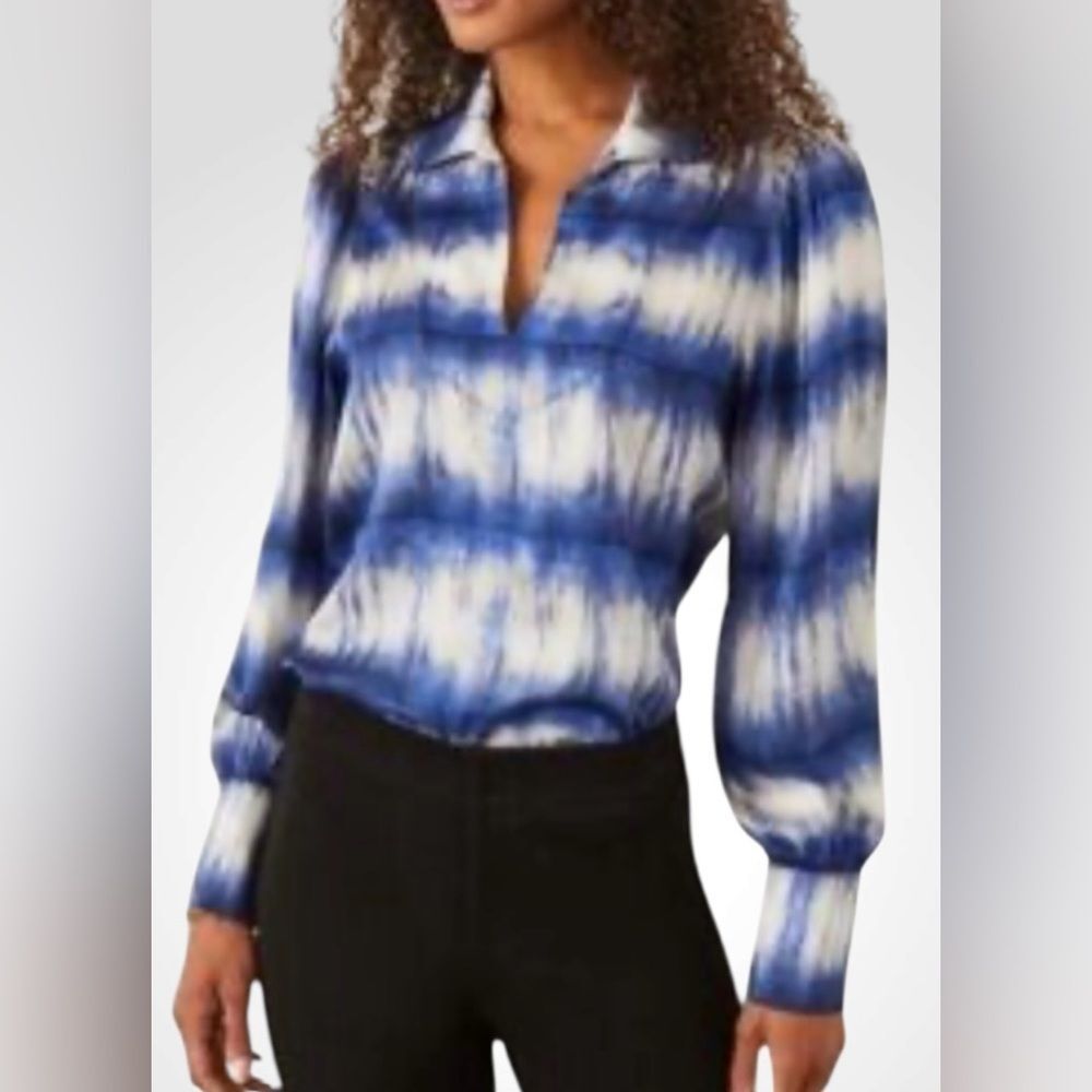 Karen Kane | Karen Kane Blue & White Tie-Dye Flowy V-Neck Blouse NWOT size L